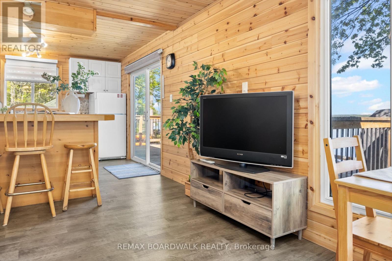 339 Leavoy Lane, Horton, ON