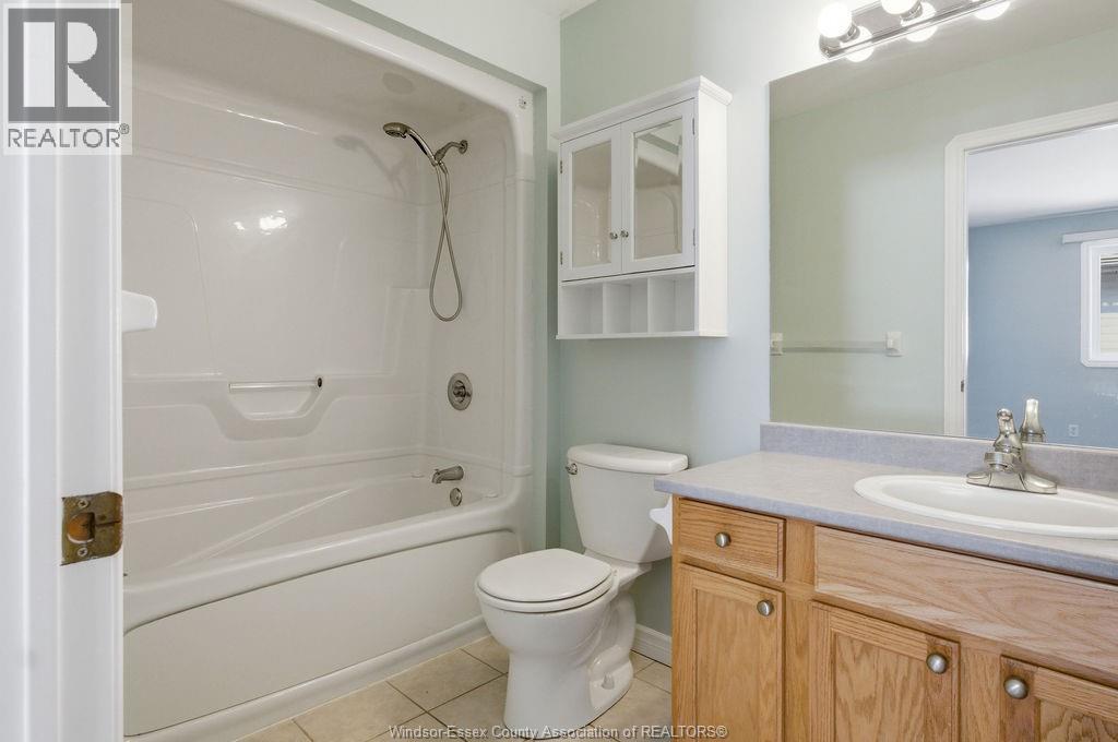 149 Amy Croft Drive, Lakeshore, ON
