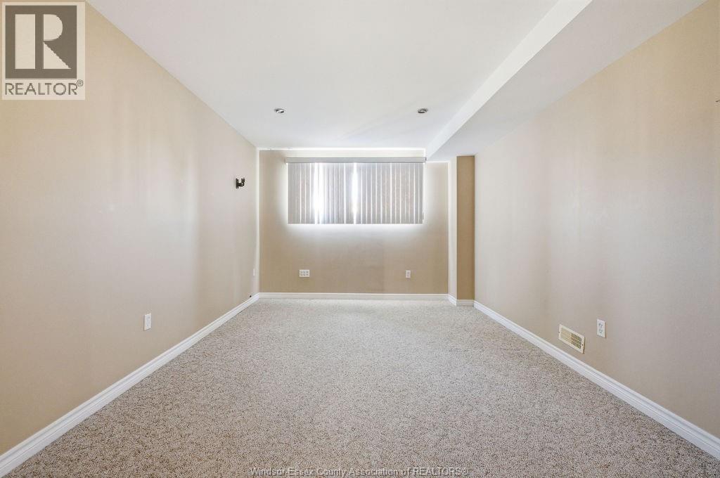 149 Amy Croft Drive, Lakeshore, ON
