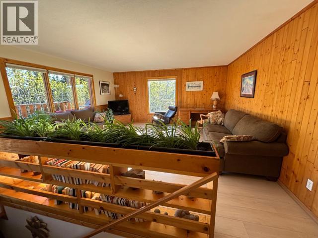103083 Alaska Highway, Haines Junction, YT