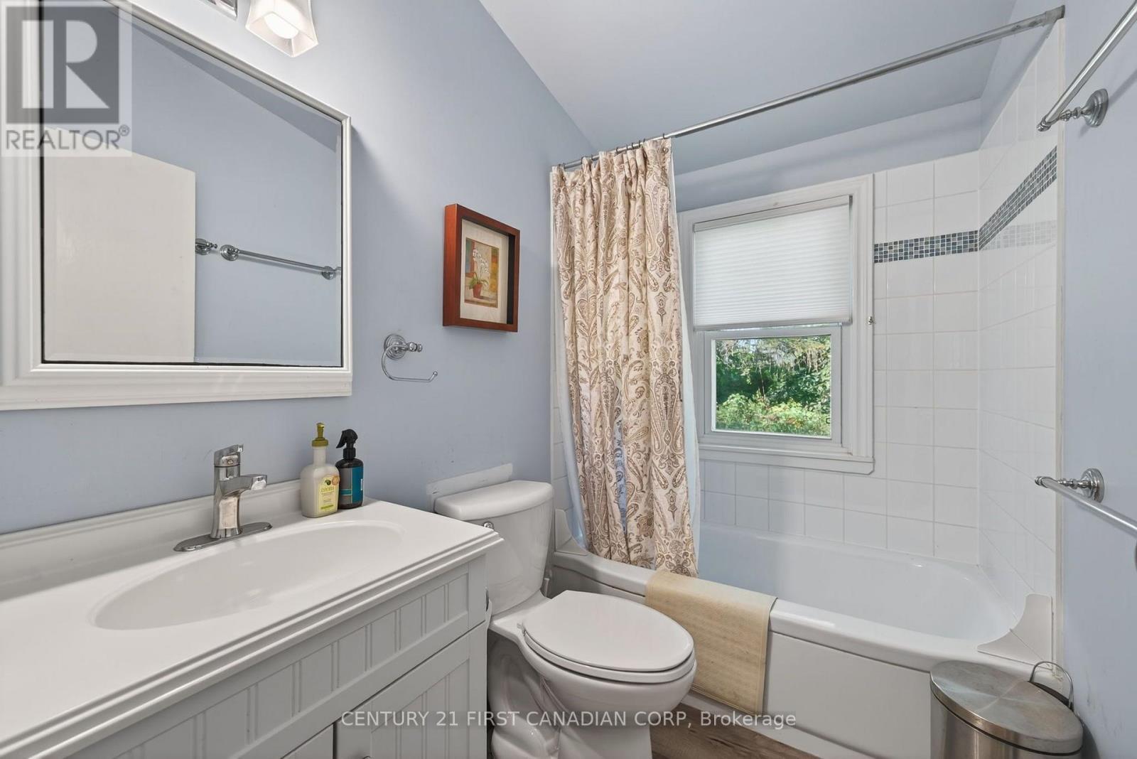4 - 49075 Dexter Line, Malahide, ON - Indoor Photo Showing Bathroom