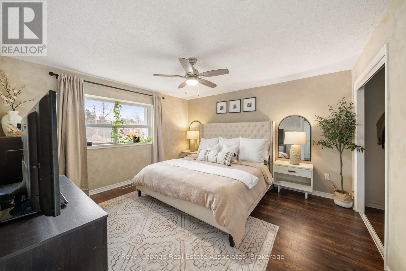 4 - 469 Claridge Road, Burlington, ON - Indoor Photo Showing Bedroom