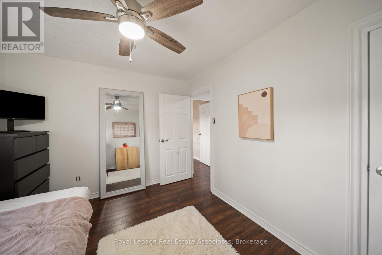 4 - 469 Claridge Road, Burlington, ON - Indoor Photo Showing Bedroom