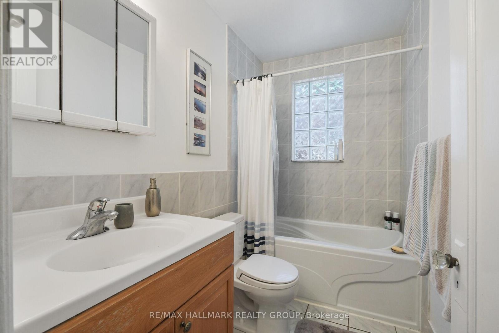 20 Fern Avenue, Ottawa, ON