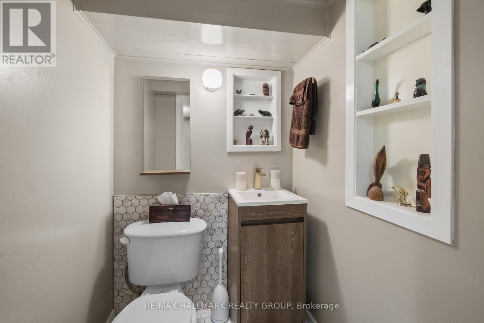 20 Fern Avenue, Ottawa, ON