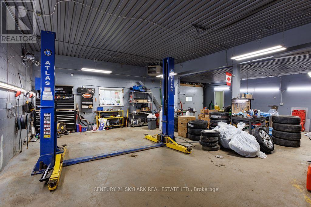 15693 County Rd 2, Brighton, ON