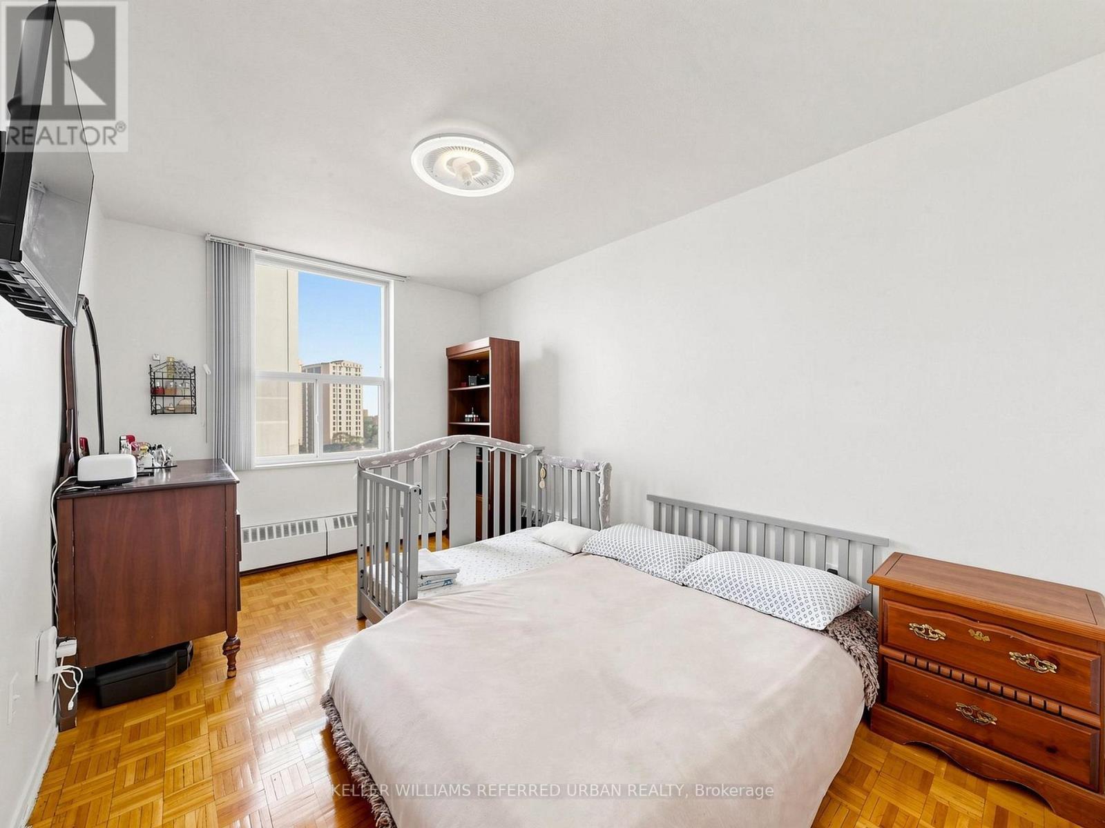 1111 - 10 Parkway Forest Drive, Toronto, ON