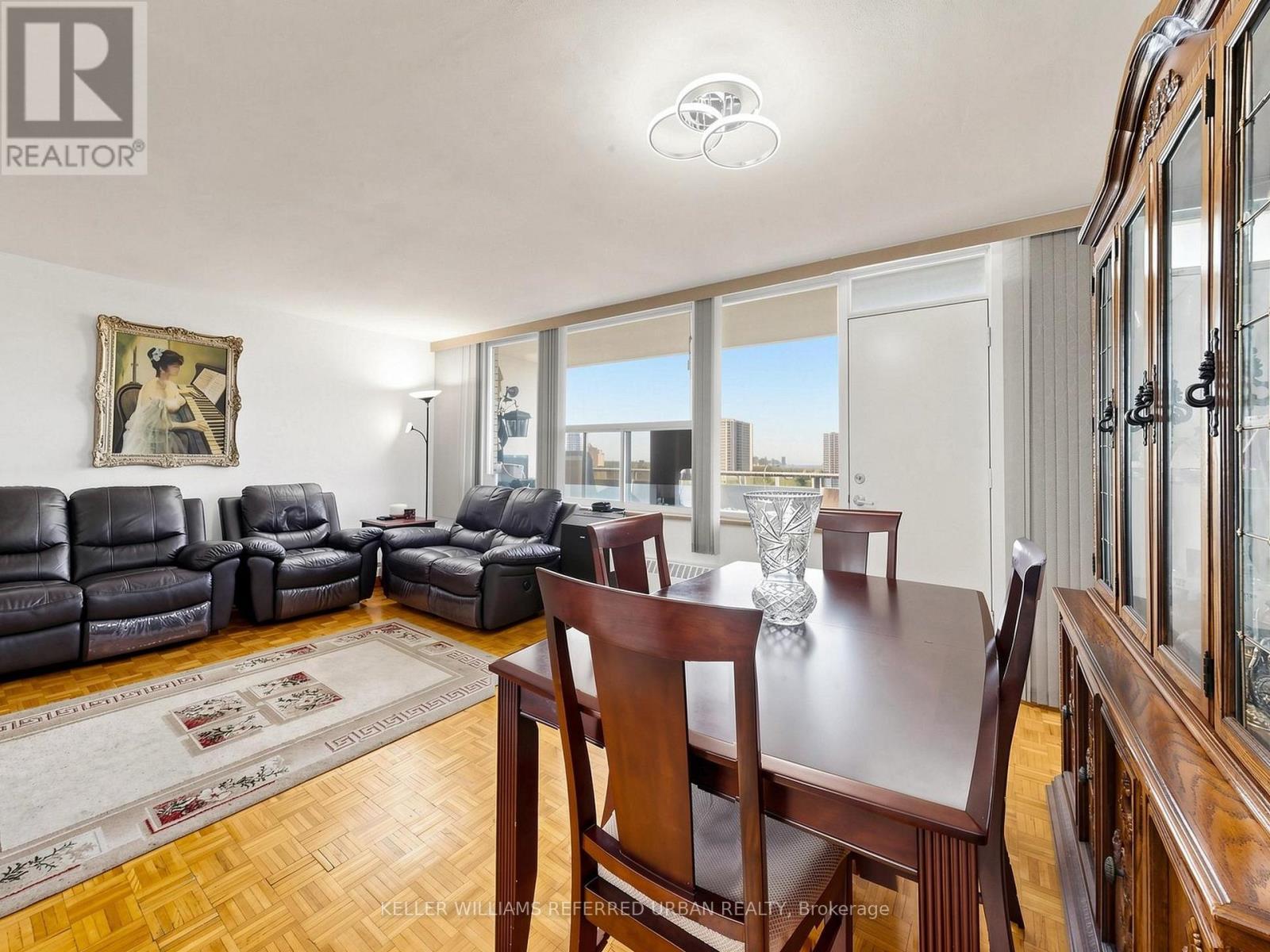1111 - 10 Parkway Forest Drive, Toronto, ON
