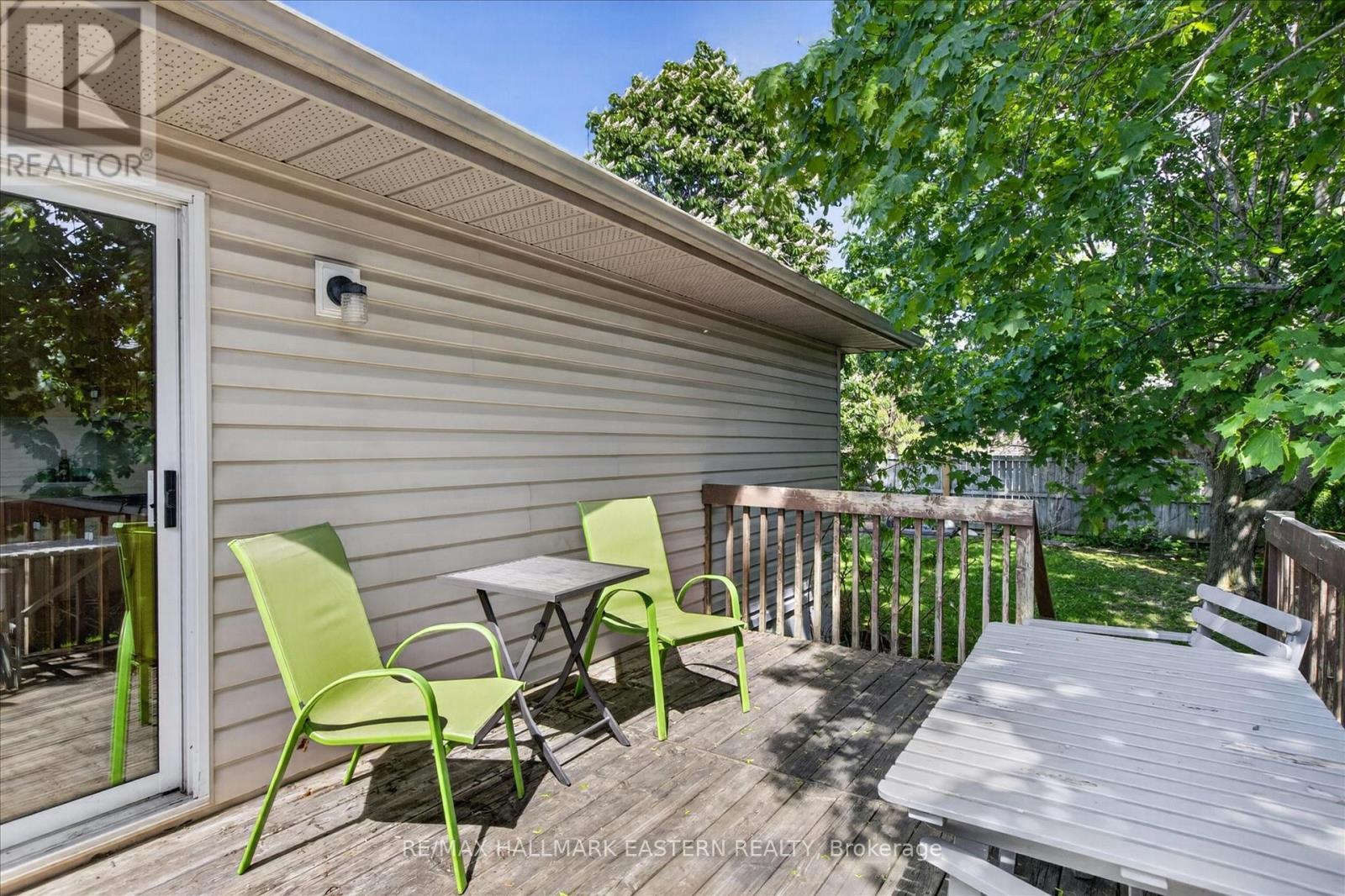 Enjoy the privacy - 890 Chapel Road, Peterborough (Ashburnham Ward 4), ON