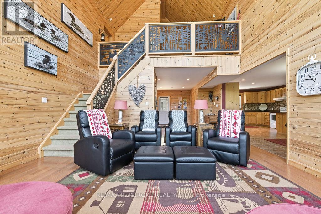208 Red Fox Trail, Head, Clara And Maria, ON