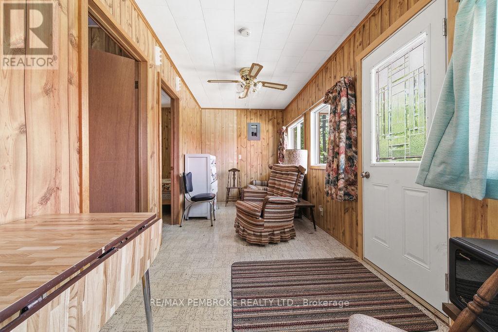 208 Red Fox Trail, Head, Clara And Maria, ON