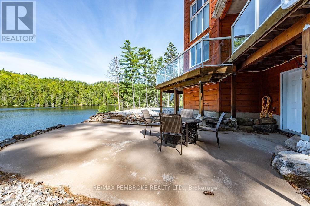 208 Red Fox Trail, Head, Clara And Maria, ON