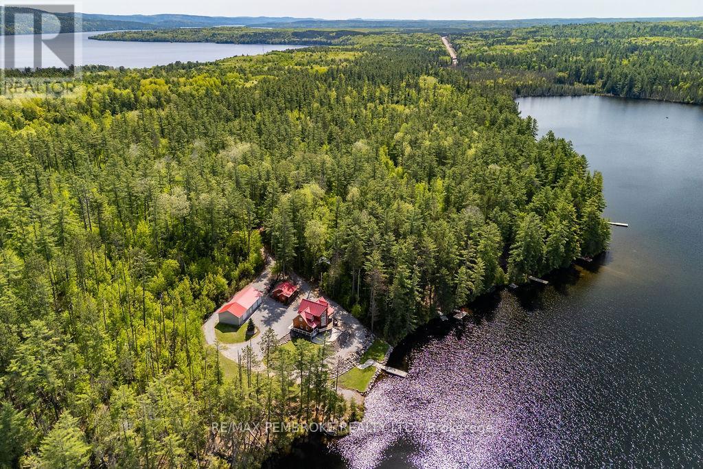 208 Red Fox Trail, Head, Clara And Maria, ON