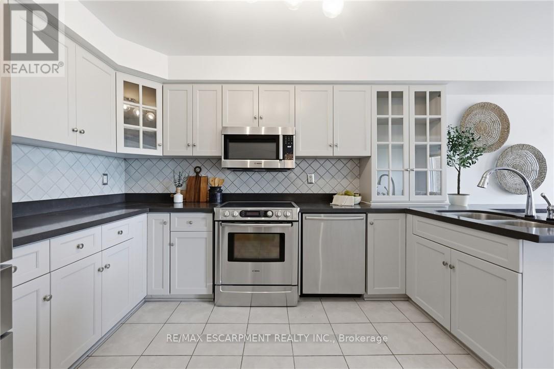 6 - 85 Edgewater Drive, Hamilton, ON