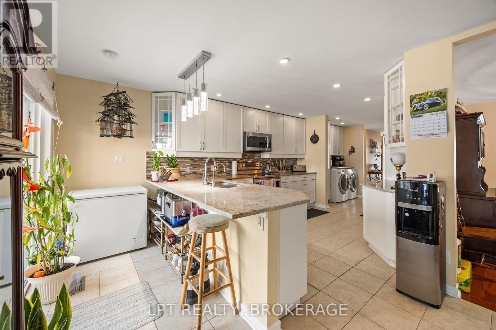 31 Acorn Lane, Frontenac (Frontenac South), ON