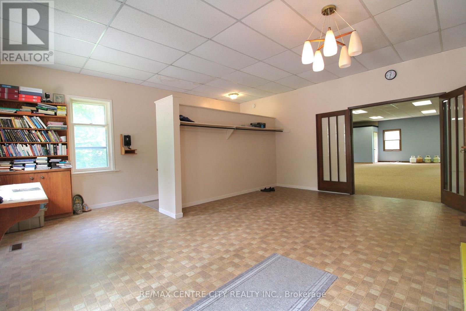 12 Chester Street, St. Thomas, ON