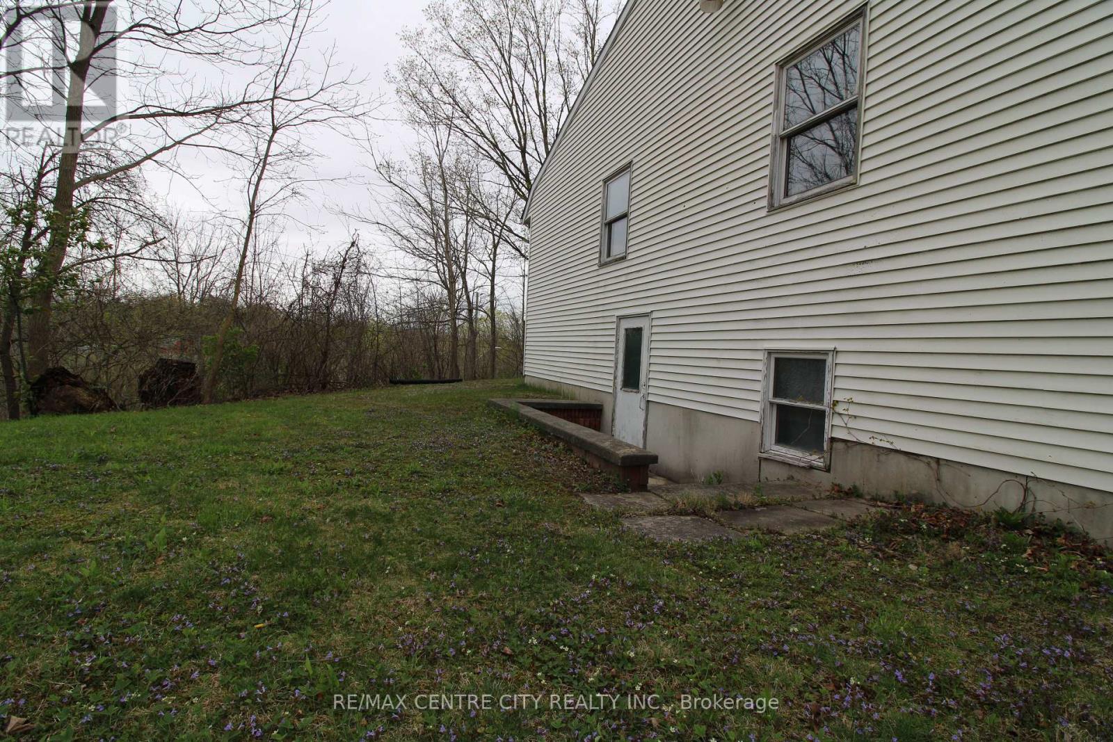 12 Chester Street, St. Thomas, ON
