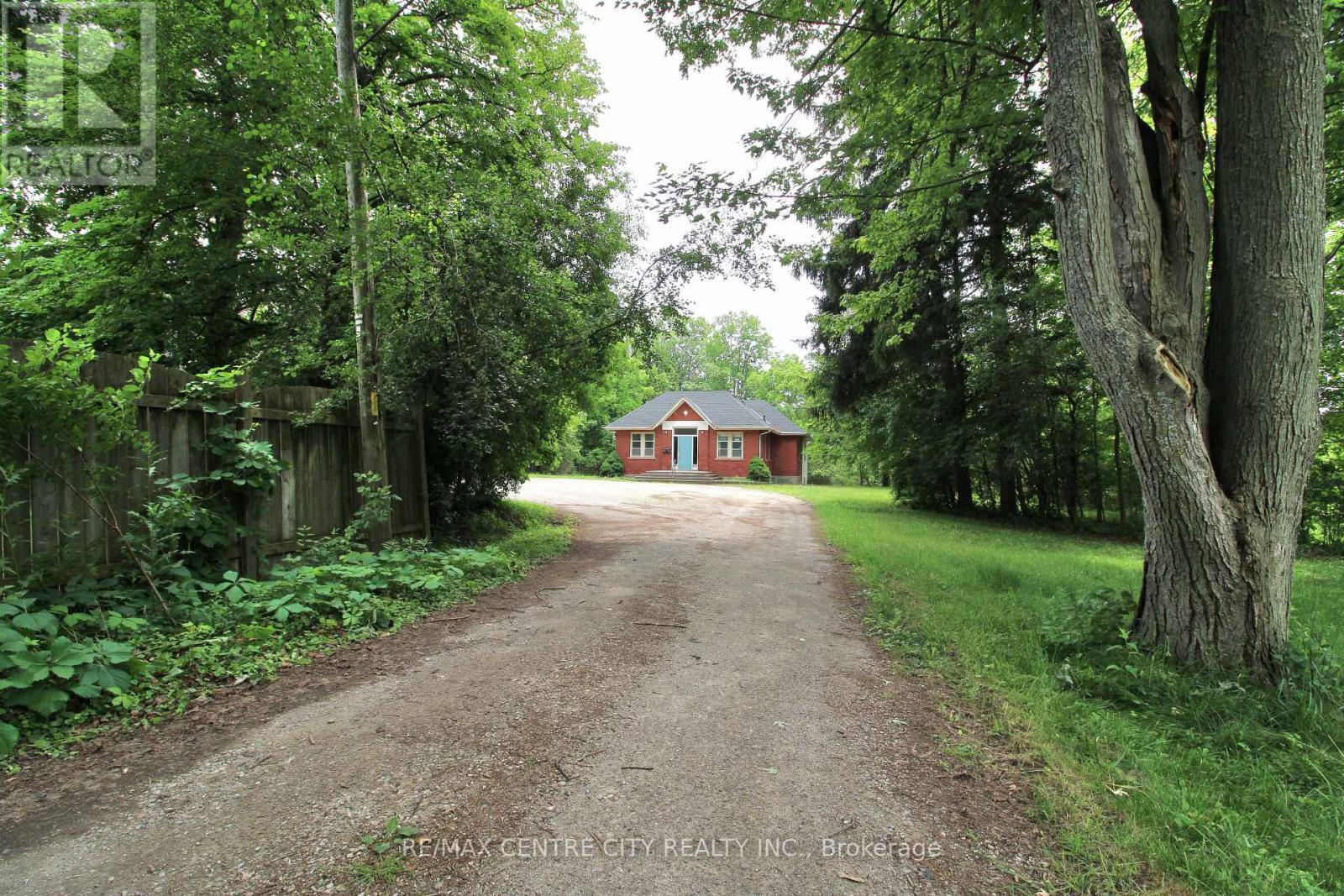 12 Chester Street, St. Thomas, ON