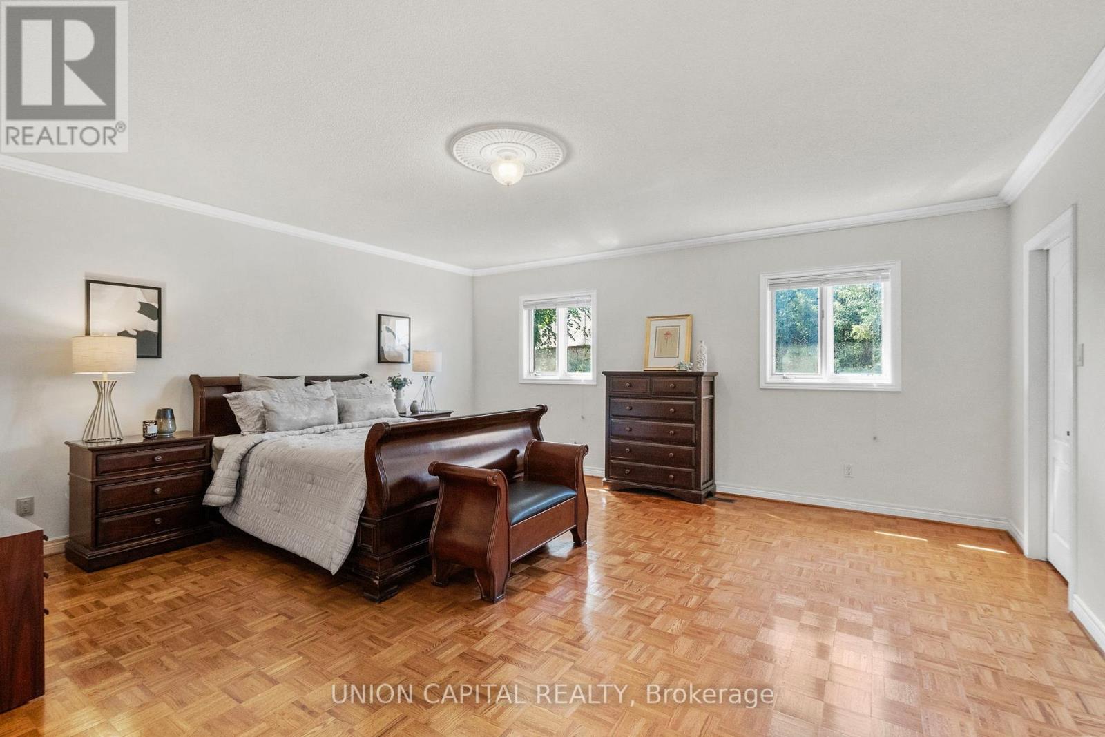 Expansive primary bedroom - 99 Abitibi Avenue, Toronto, ON