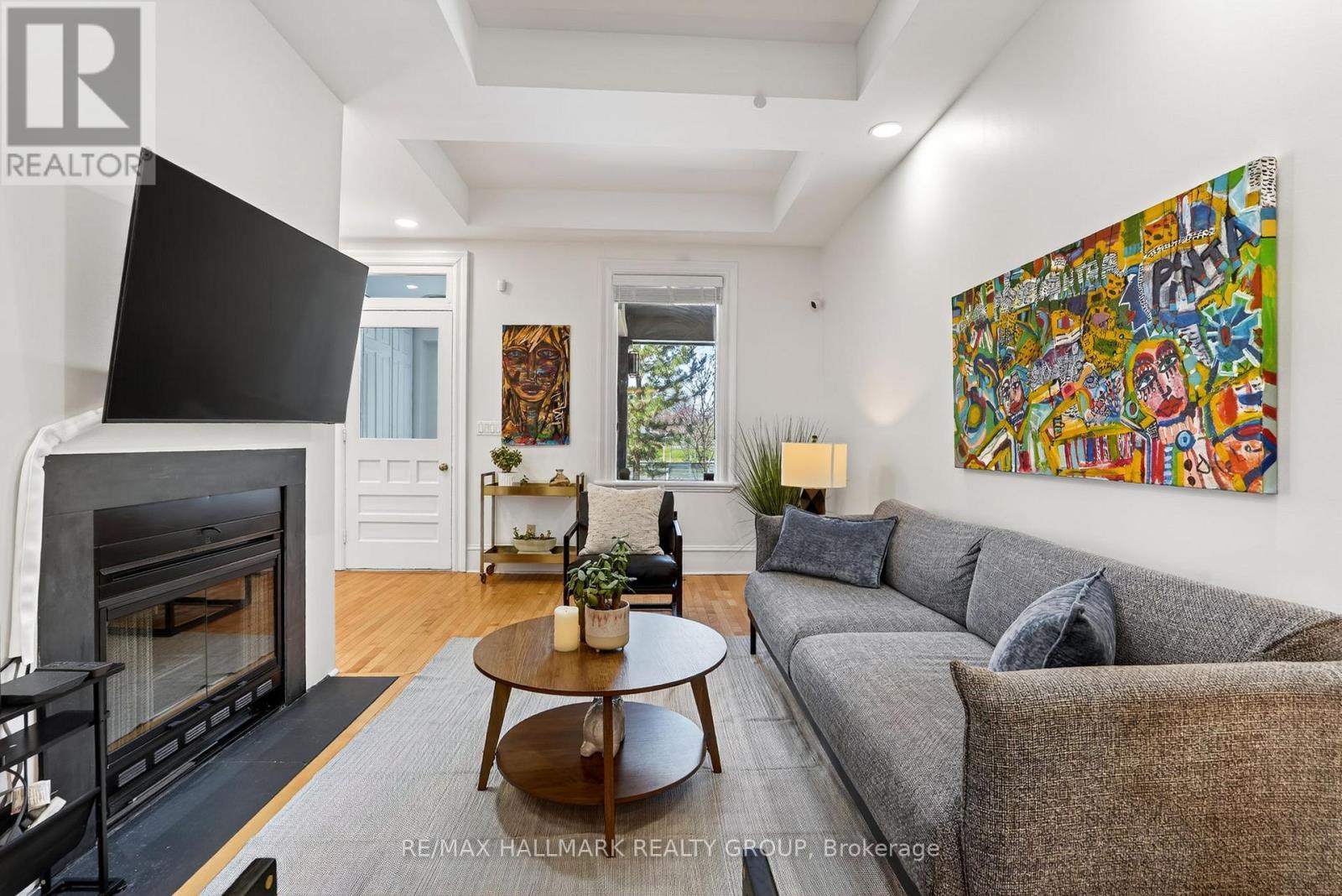 425 Echo Drive, Ottawa, ON
