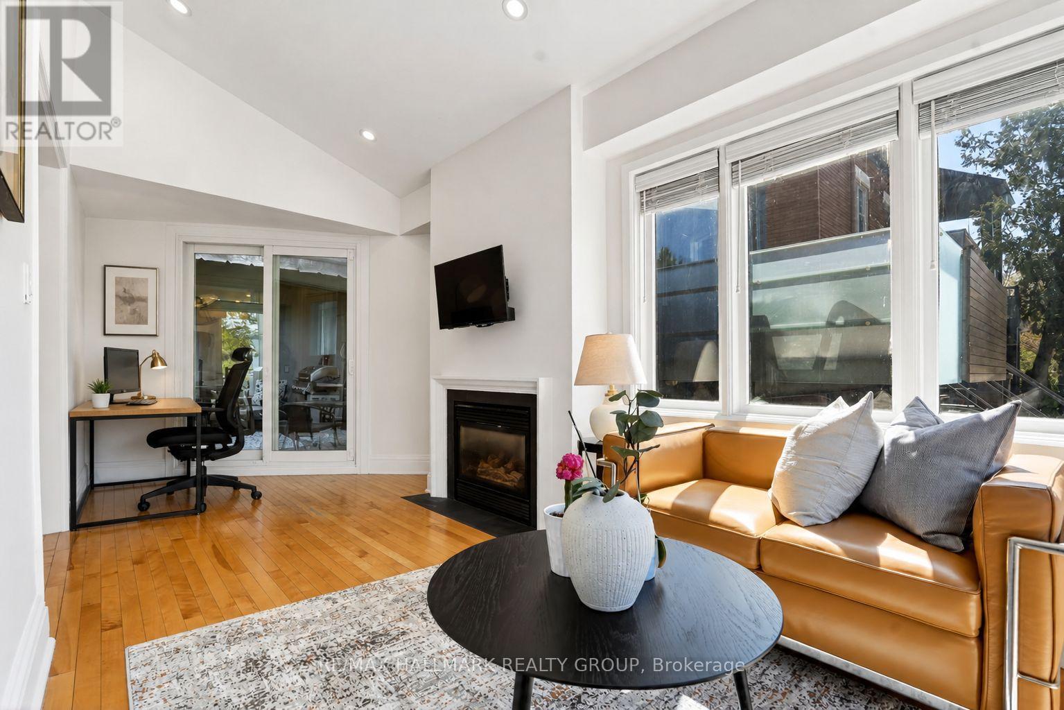 425 Echo Drive, Ottawa, ON