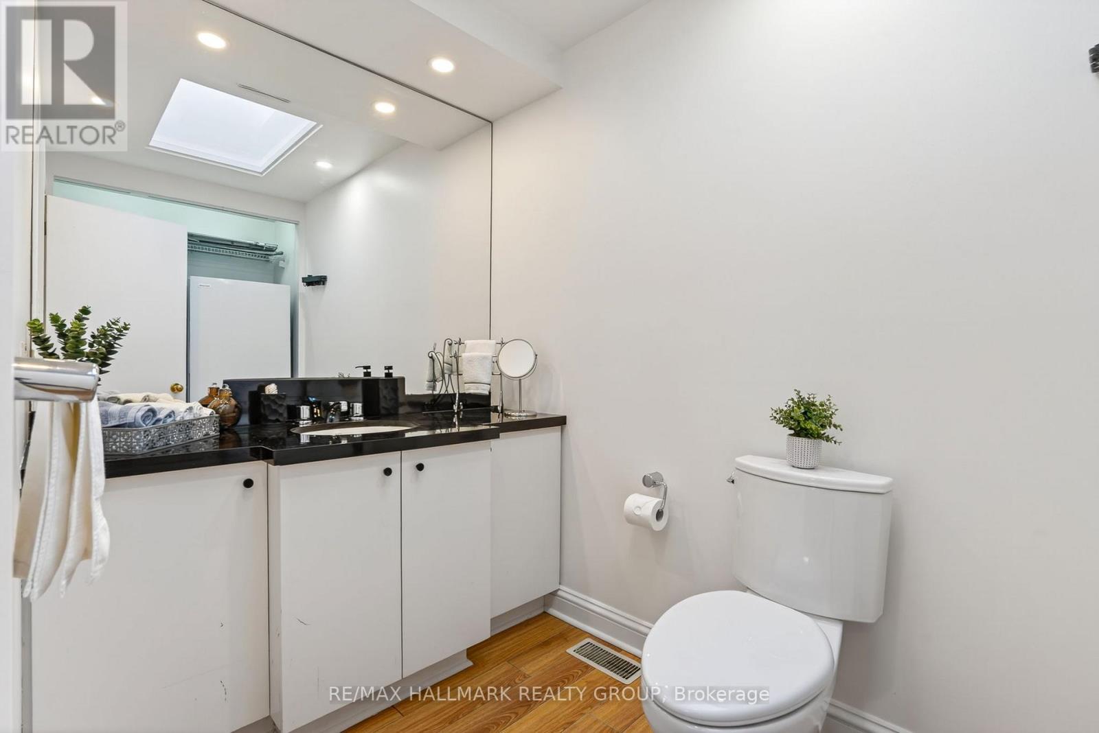 425 Echo Drive, Ottawa, ON