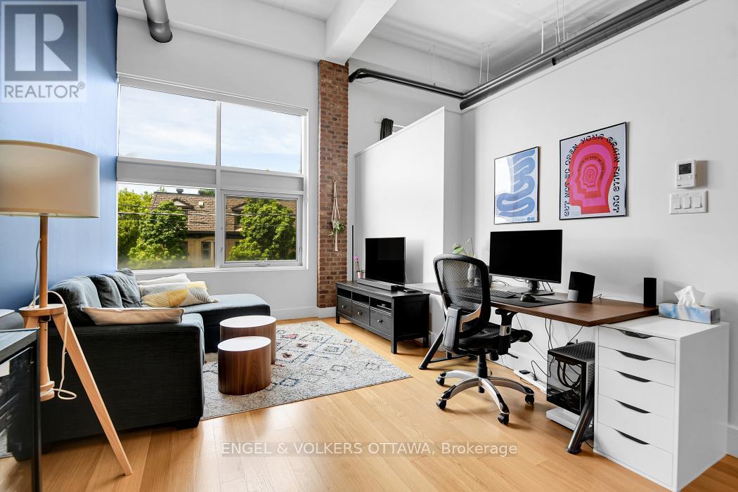 201 - 108 Third Avenue, Ottawa, ON