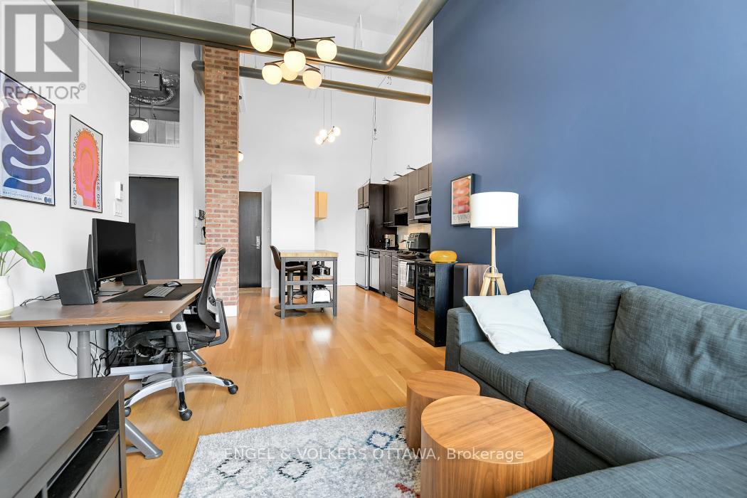 201 - 108 Third Avenue, Ottawa, ON