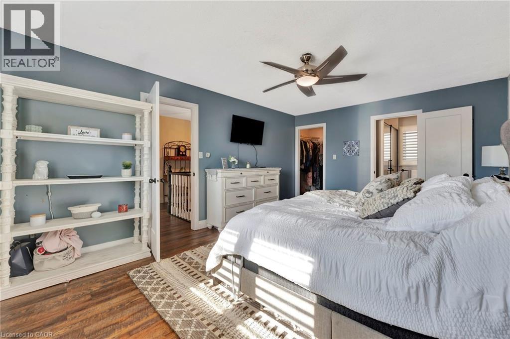 52 Beckett Drive, Brantford, ON - Indoor Photo Showing Bedroom