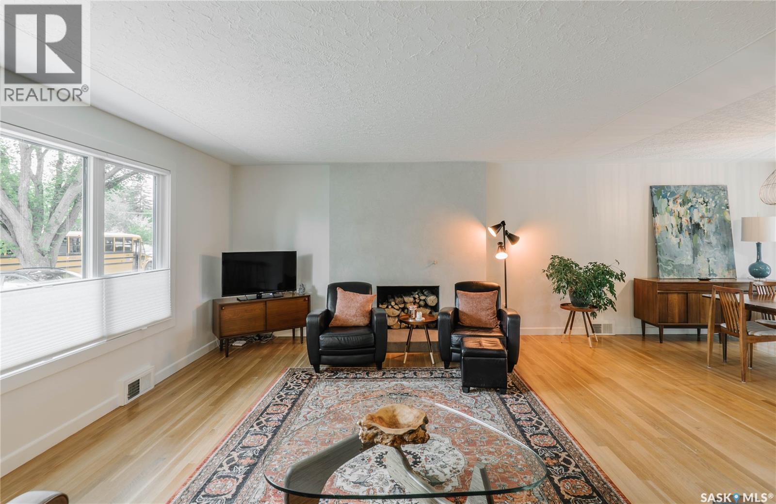 414 Lake Crescent, Saskatoon, SK