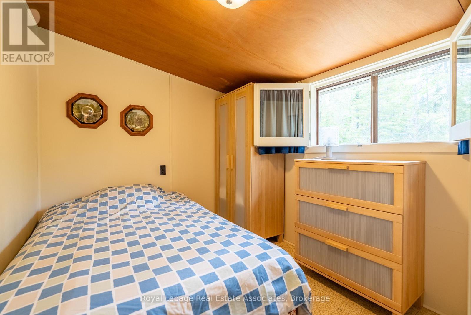 243 Beach Lane, Wollaston, ON - Indoor Photo Showing Bedroom