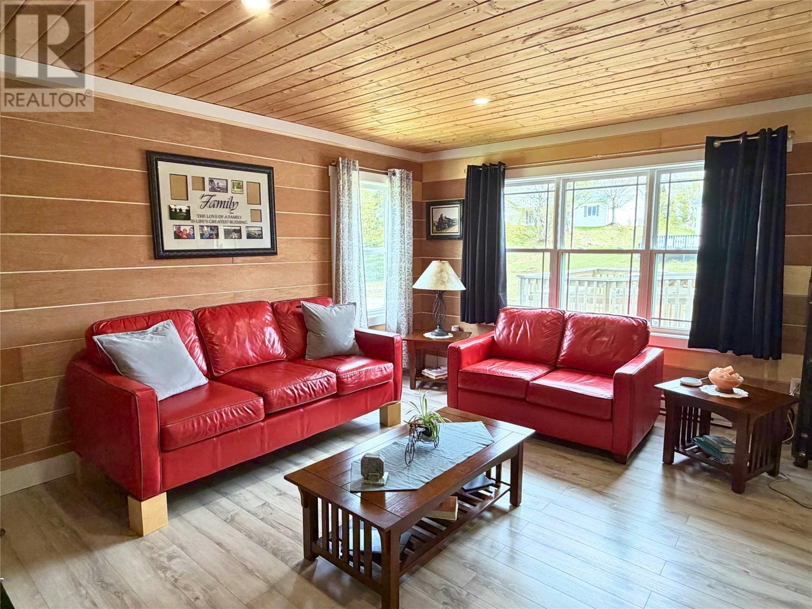 50 Farm Road, Howley, NL
