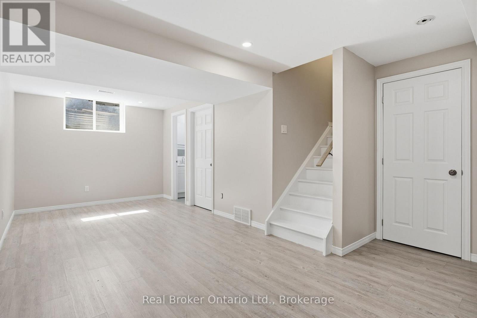19 - 10 Fallowfield Drive, Kitchener, ON