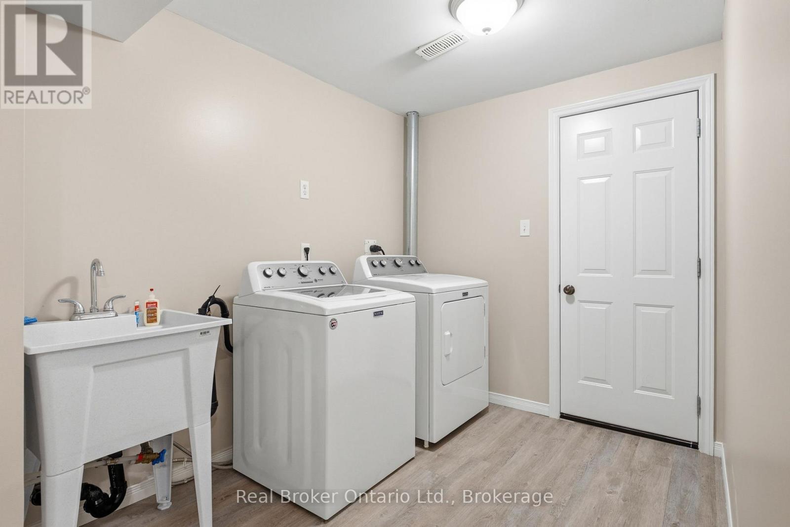 19 - 10 Fallowfield Drive, Kitchener, ON