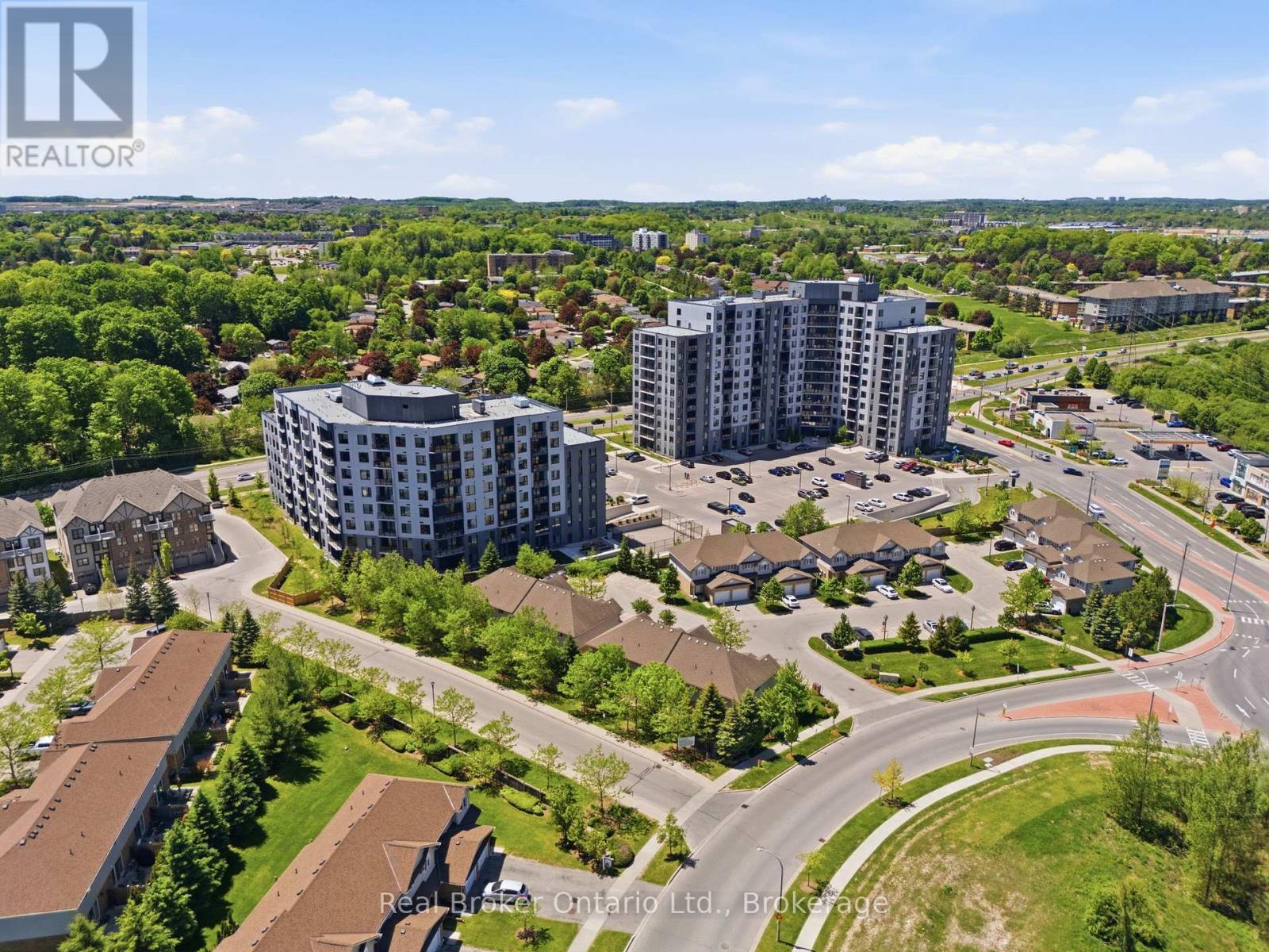 19 - 10 Fallowfield Drive, Kitchener, ON