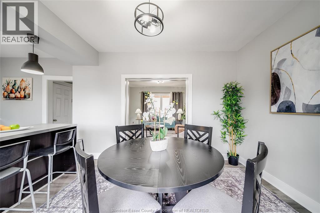 1511 Hall, Windsor, ON