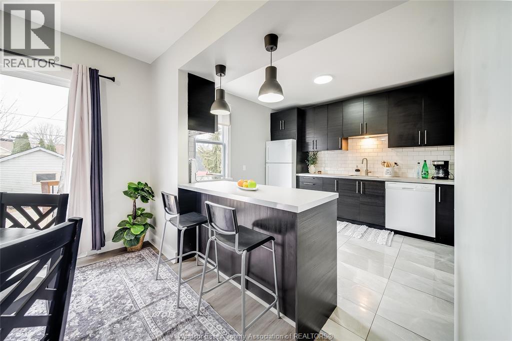 1511 Hall, Windsor, ON