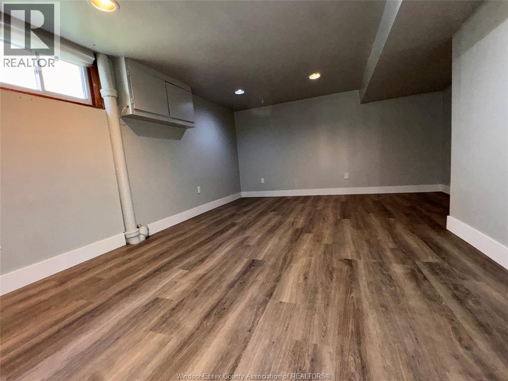1511 Hall, Windsor, ON