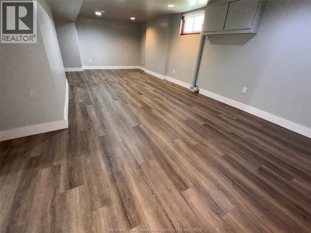 1511 Hall, Windsor, ON