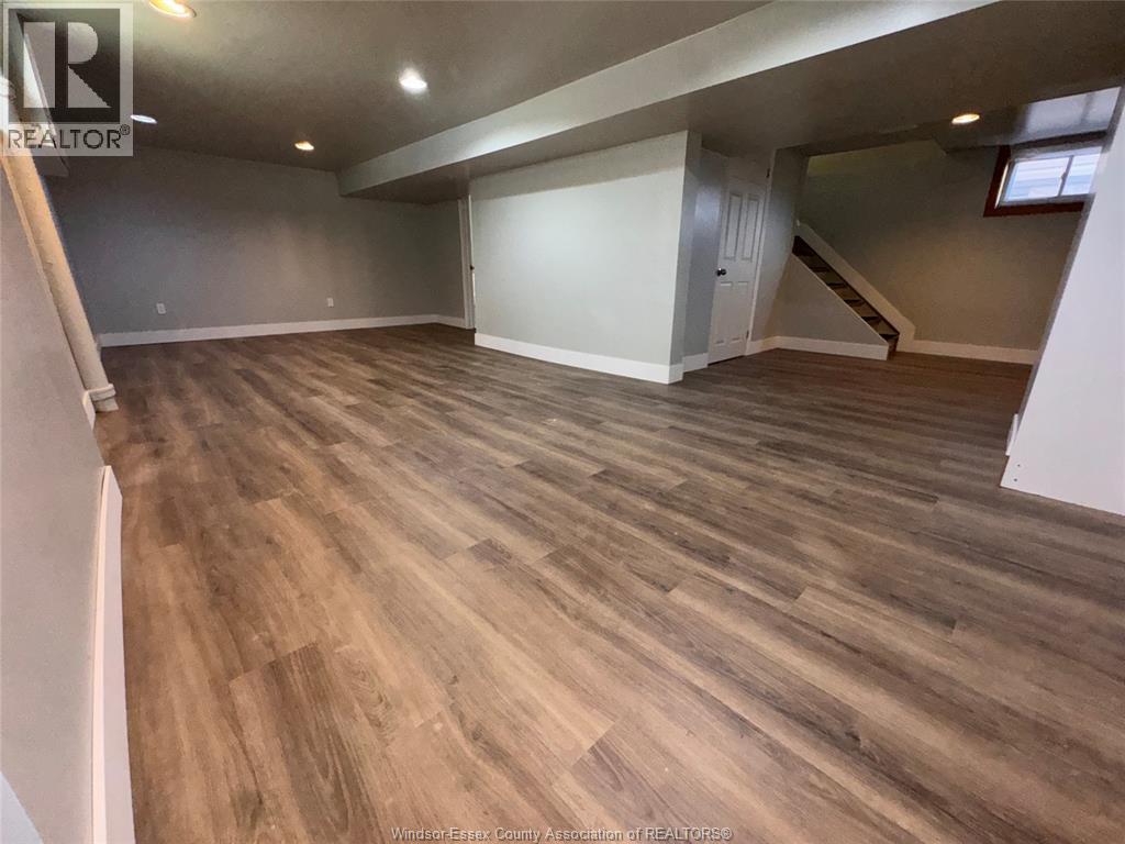 1511 Hall, Windsor, ON