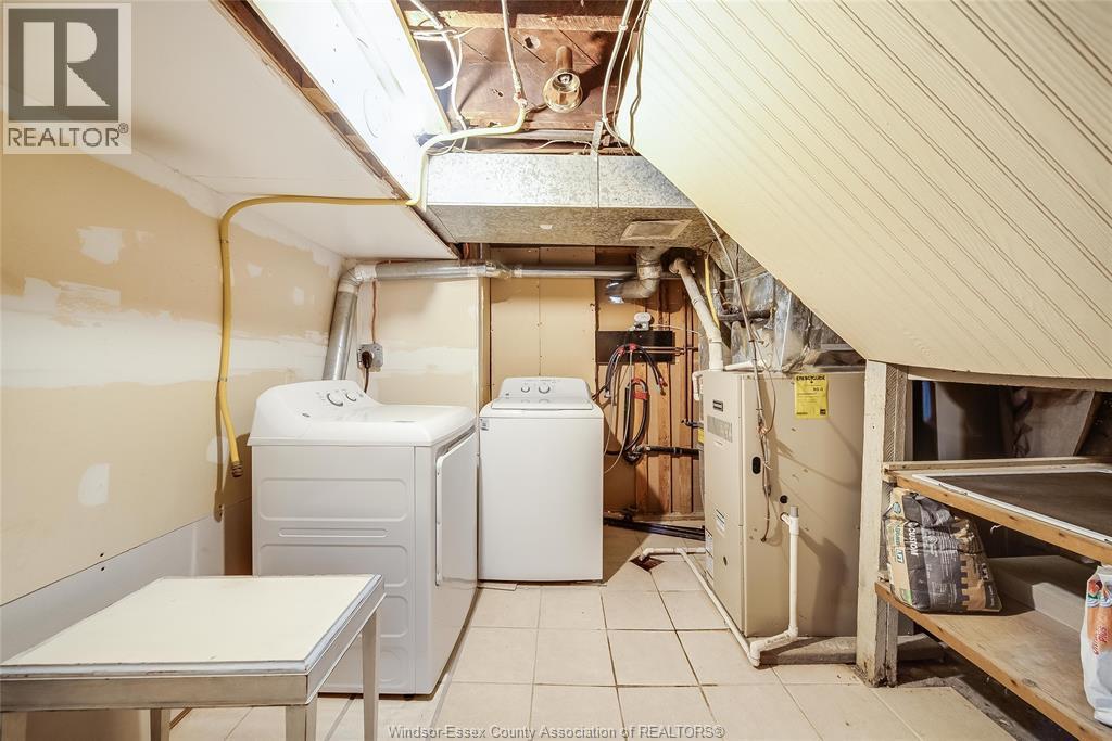1511 Hall, Windsor, ON
