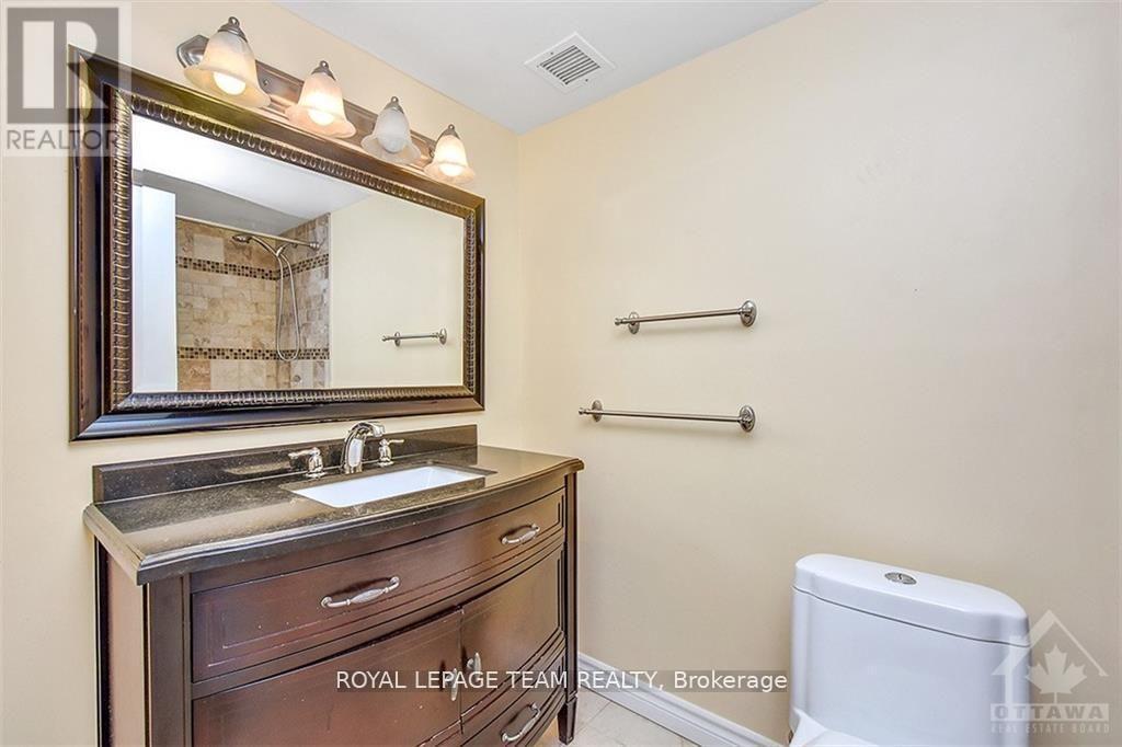 644 - 515 St Laurent Boulevard, Ottawa, ON - Indoor Photo Showing Bathroom
