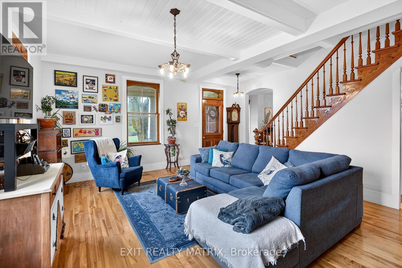 7499 Bank Street, Ottawa, ON