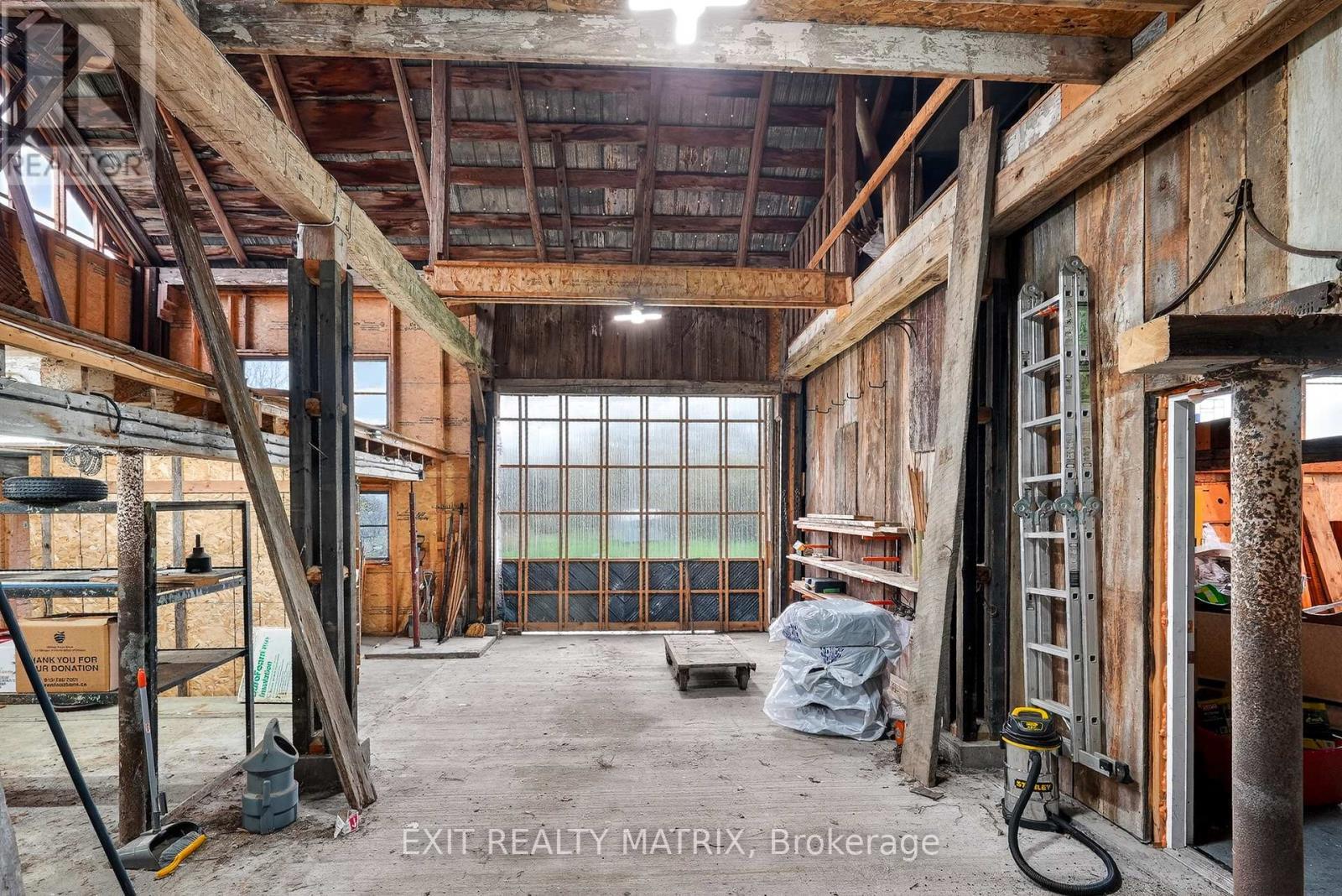 Barn w/ loft storage, workshop, separate lane, etc - 7499 Bank Street, Ottawa, ON