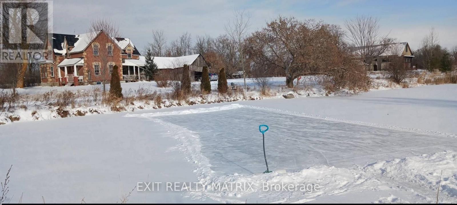 Private pond (Seller's photo) - 7499 Bank Street, Ottawa, ON