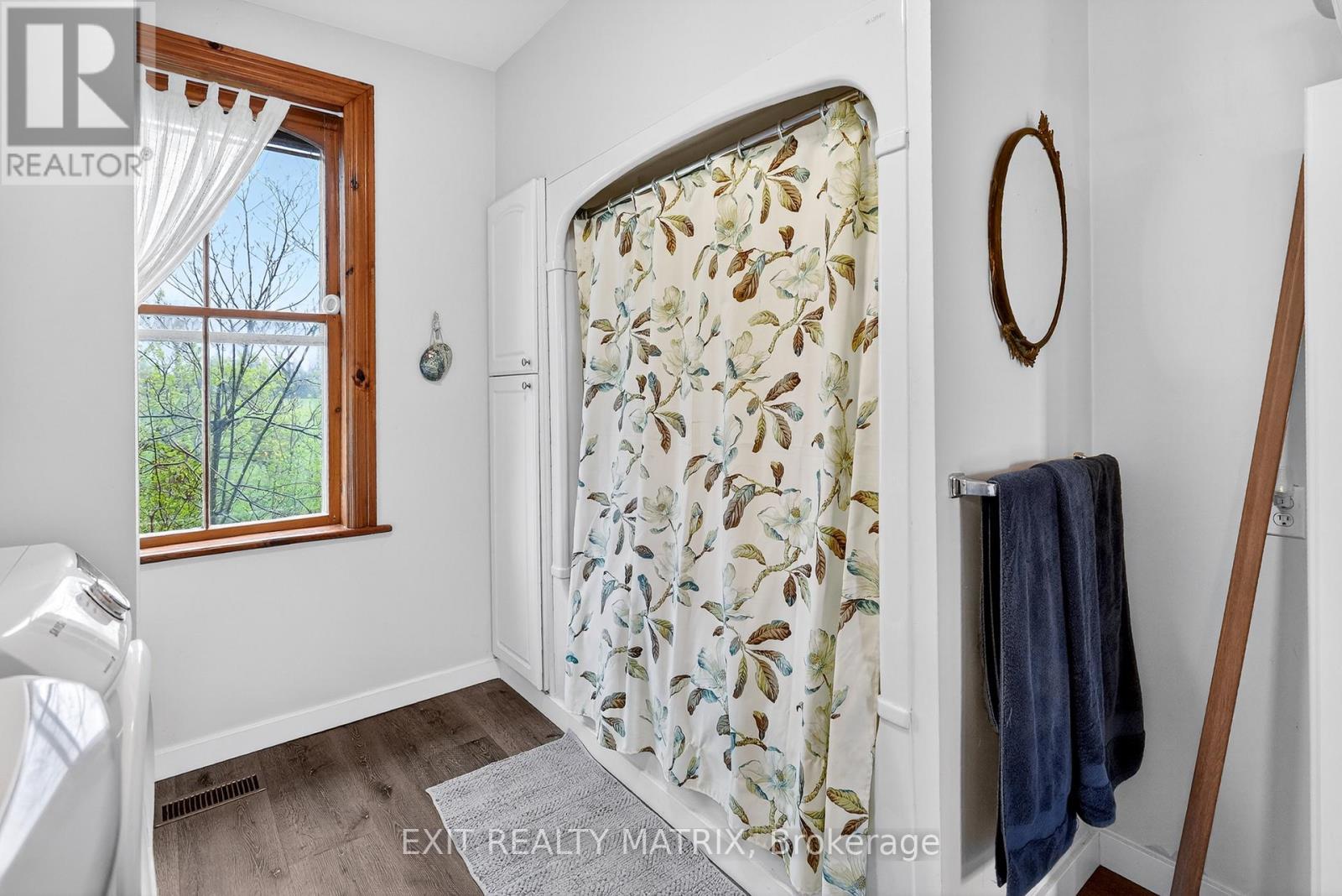 Main floor laundry & family bath - 7499 Bank Street, Ottawa, ON