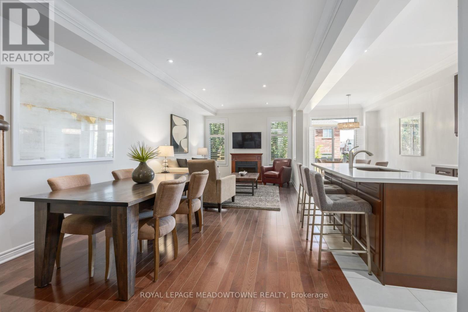 45 Rain Forest Lane, Halton Hills, ON - Indoor Photo Showing Dining Room