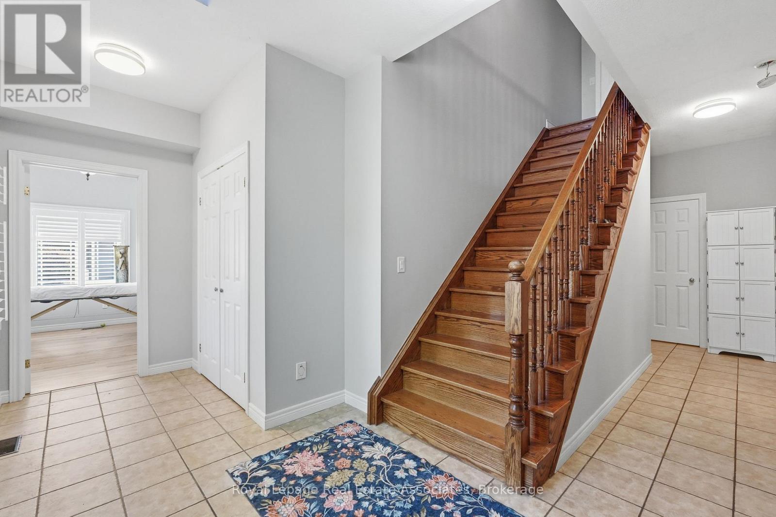 31 Commando Court, Hamilton, ON - Indoor Photo Showing Other Room