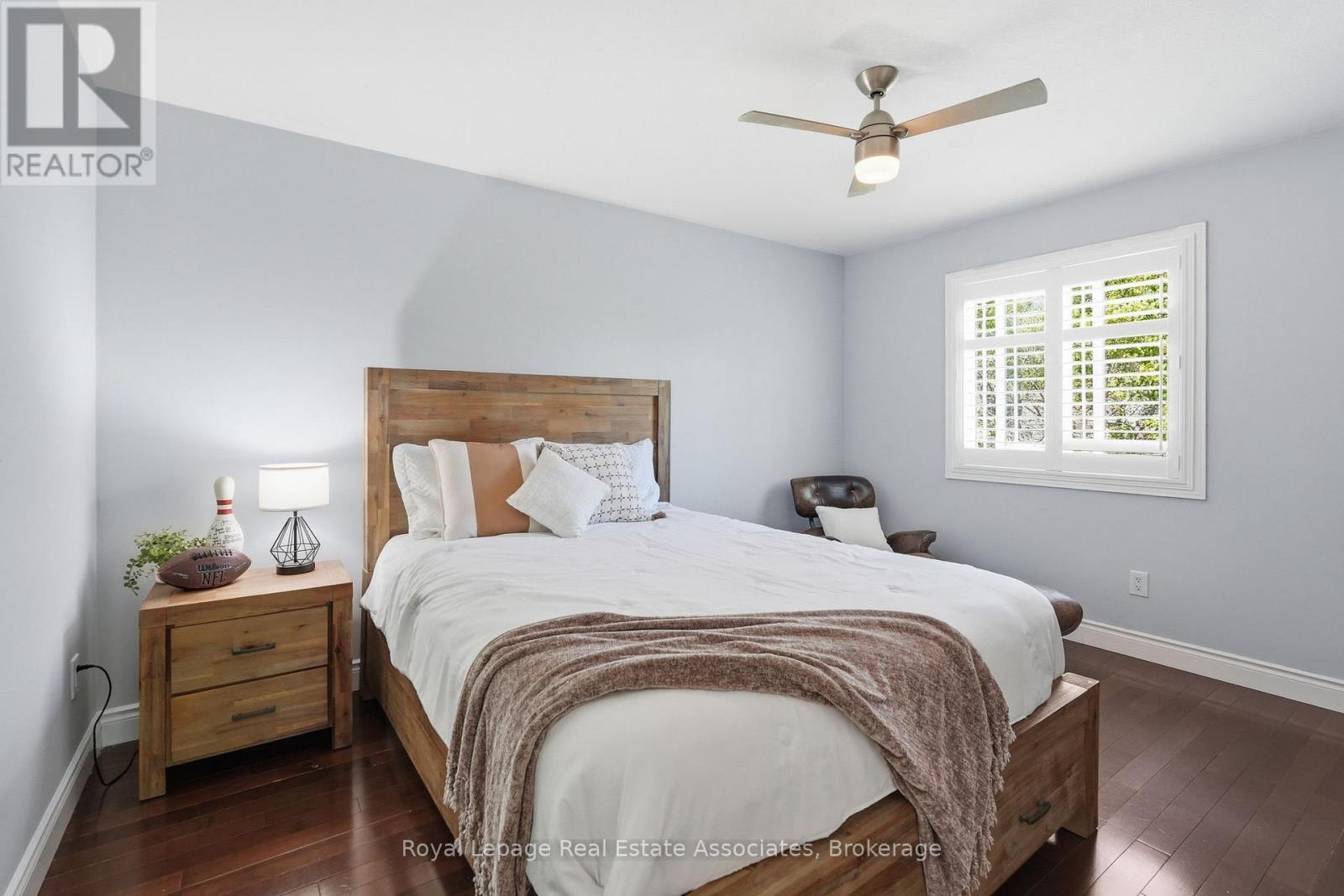 31 Commando Court, Hamilton, ON - Indoor Photo Showing Bedroom