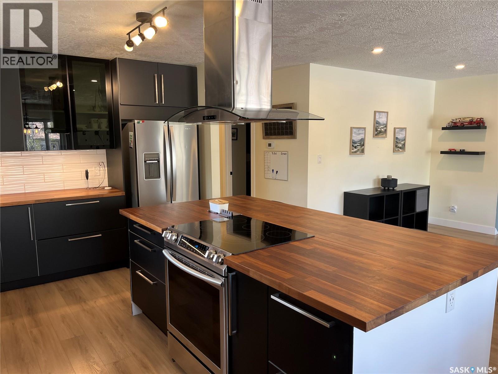 11 Plainsview Drive, Regina, SK